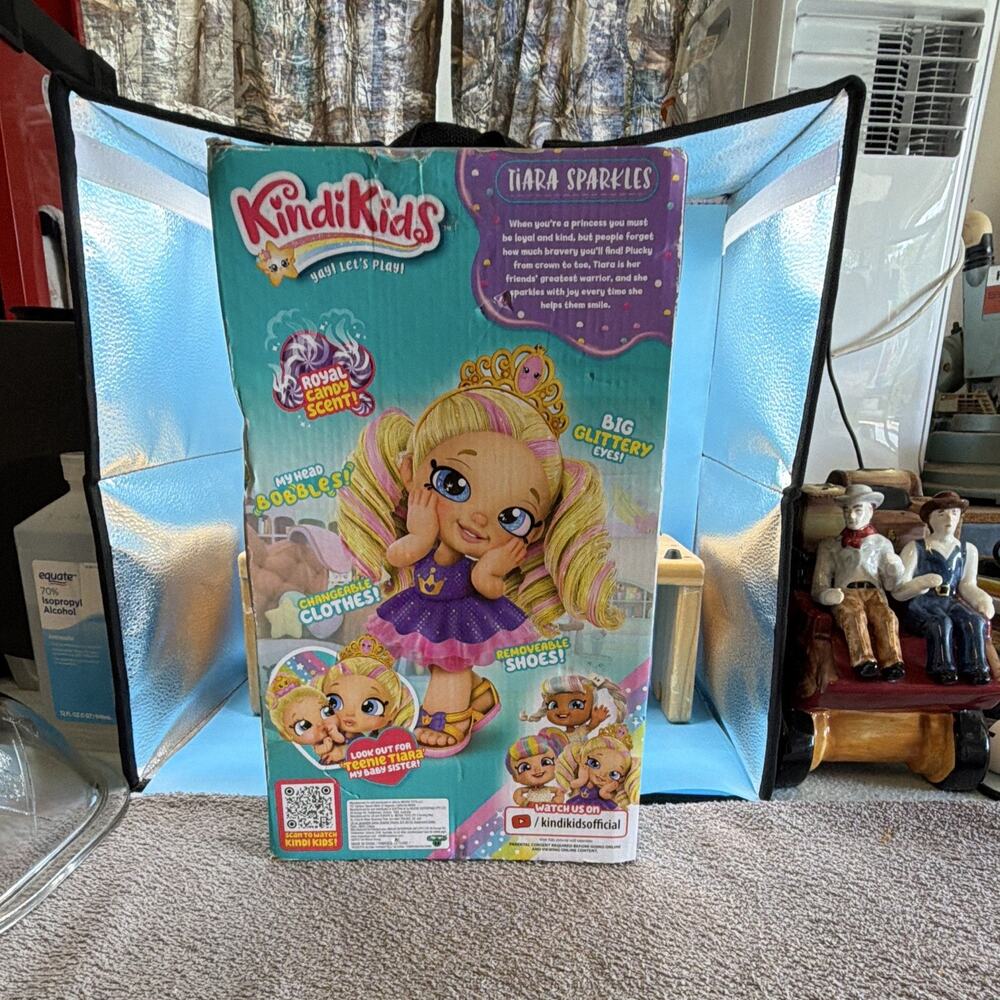 Kindi Kids Scented Sisters Tiara Sparkles 10in Doll, Scented Clothes. New in box - Picture 4 of 7